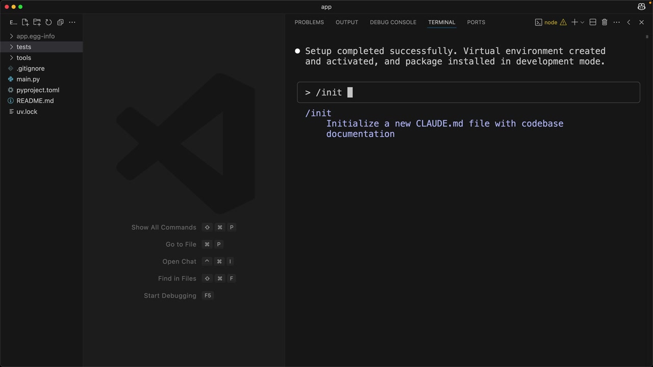 Терминал Claude Code: введено /init и подсказка «Initialize a new CLAUDE.md file with codebase documentation».